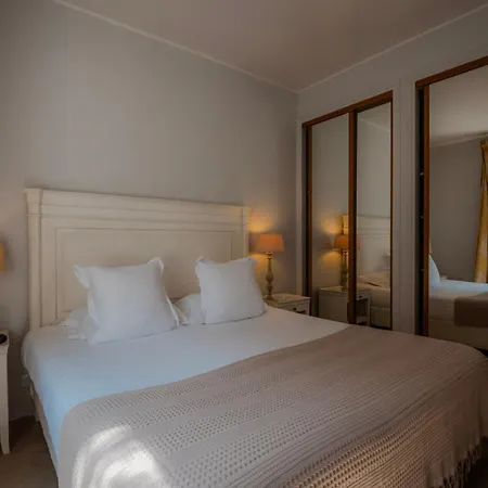Hotel Grand 