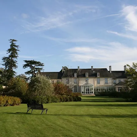 Hotel Chateau De Sully 4*